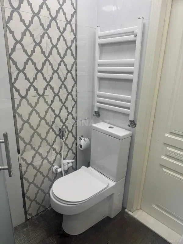 Satılır 3 otaqlı mənzil 105 m²