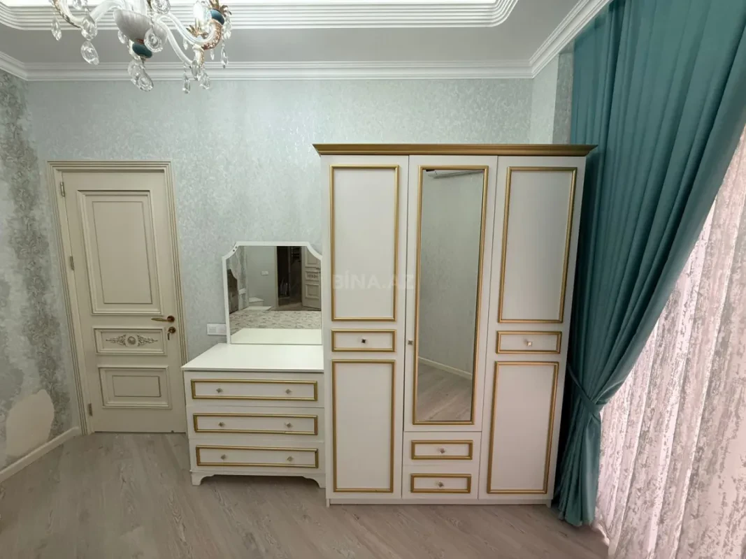 Kirayə verilir 3 otaqlı mənzil 125 m²