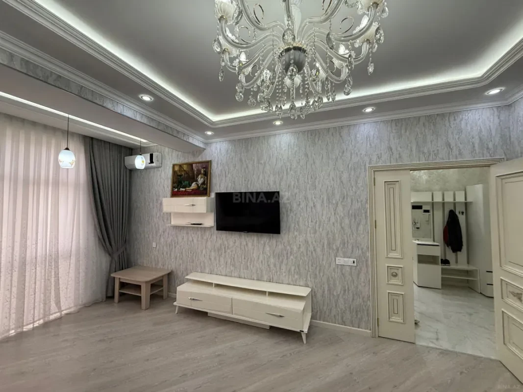 Kirayə verilir 3 otaqlı mənzil 125 m²
