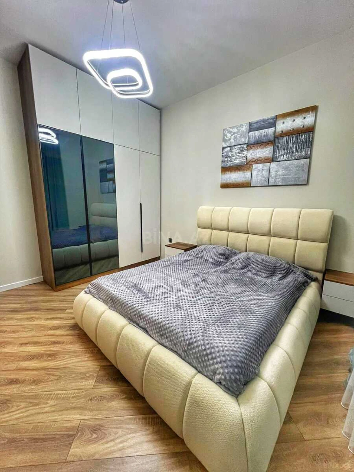 Satılır 5 otaqlı həyət evi 210 m²