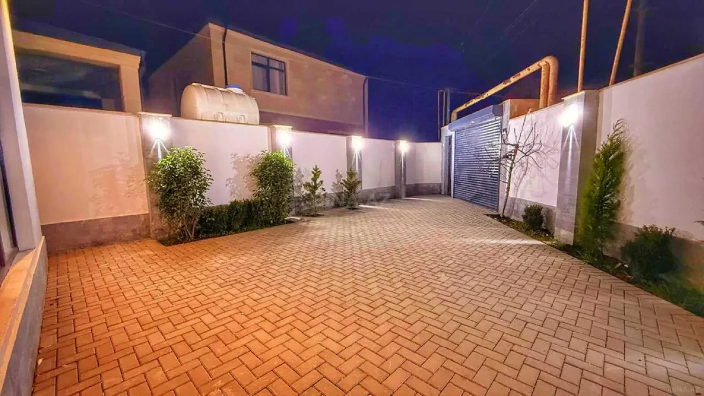 Satılır 5 otaqlı həyət evi 210 m²
