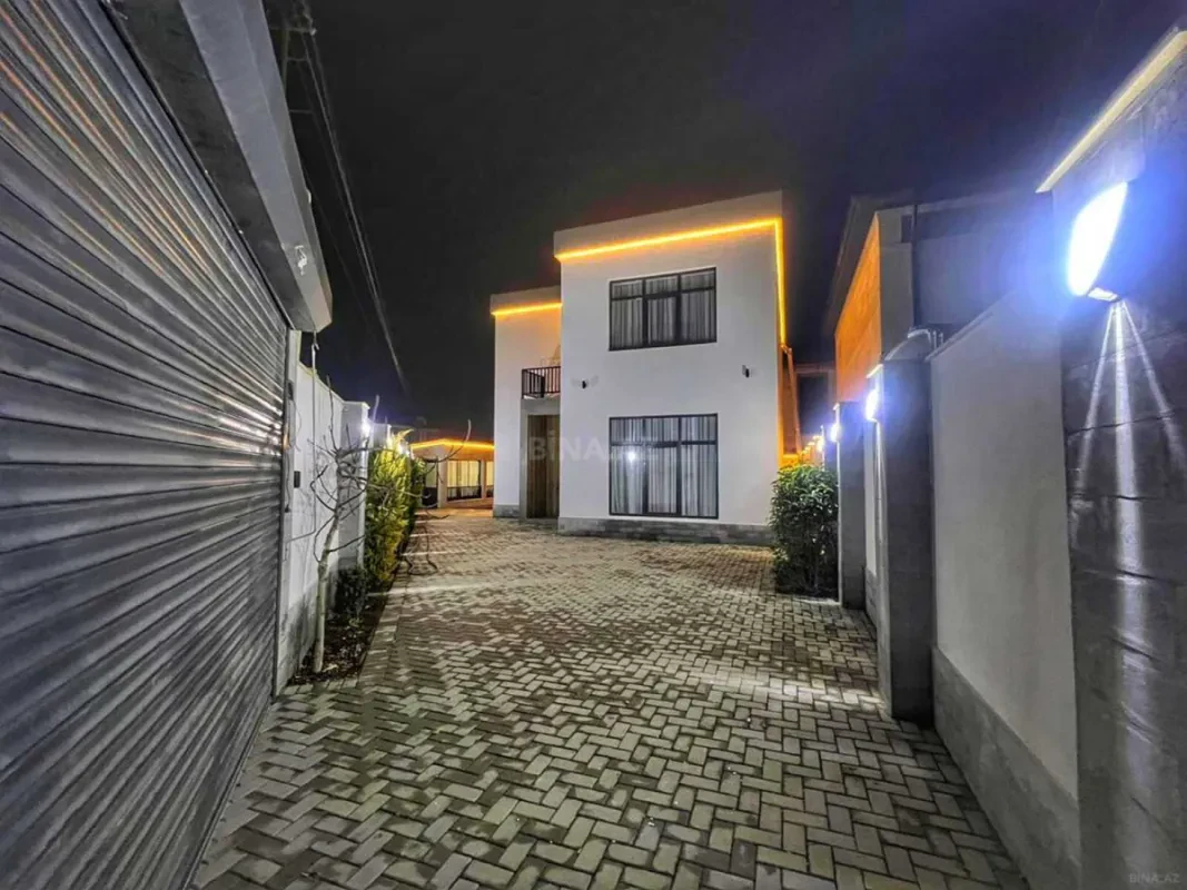 Satılır 5 otaqlı həyət evi 210 m²