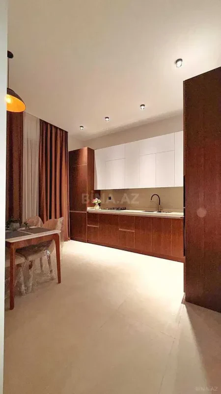Satılır 5 otaqlı həyət evi 210 m²