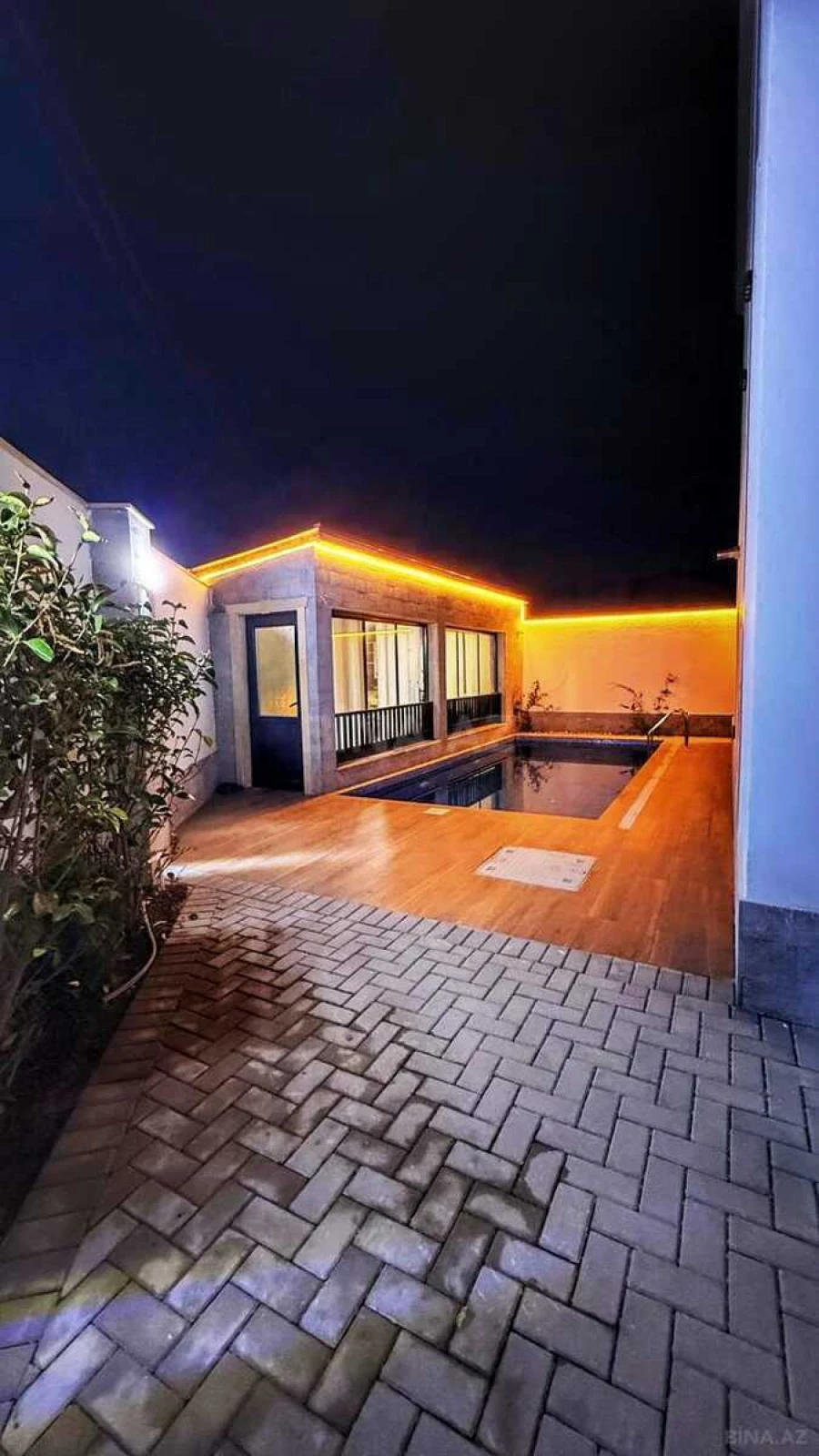 Satılır 5 otaqlı həyət evi 210 m²