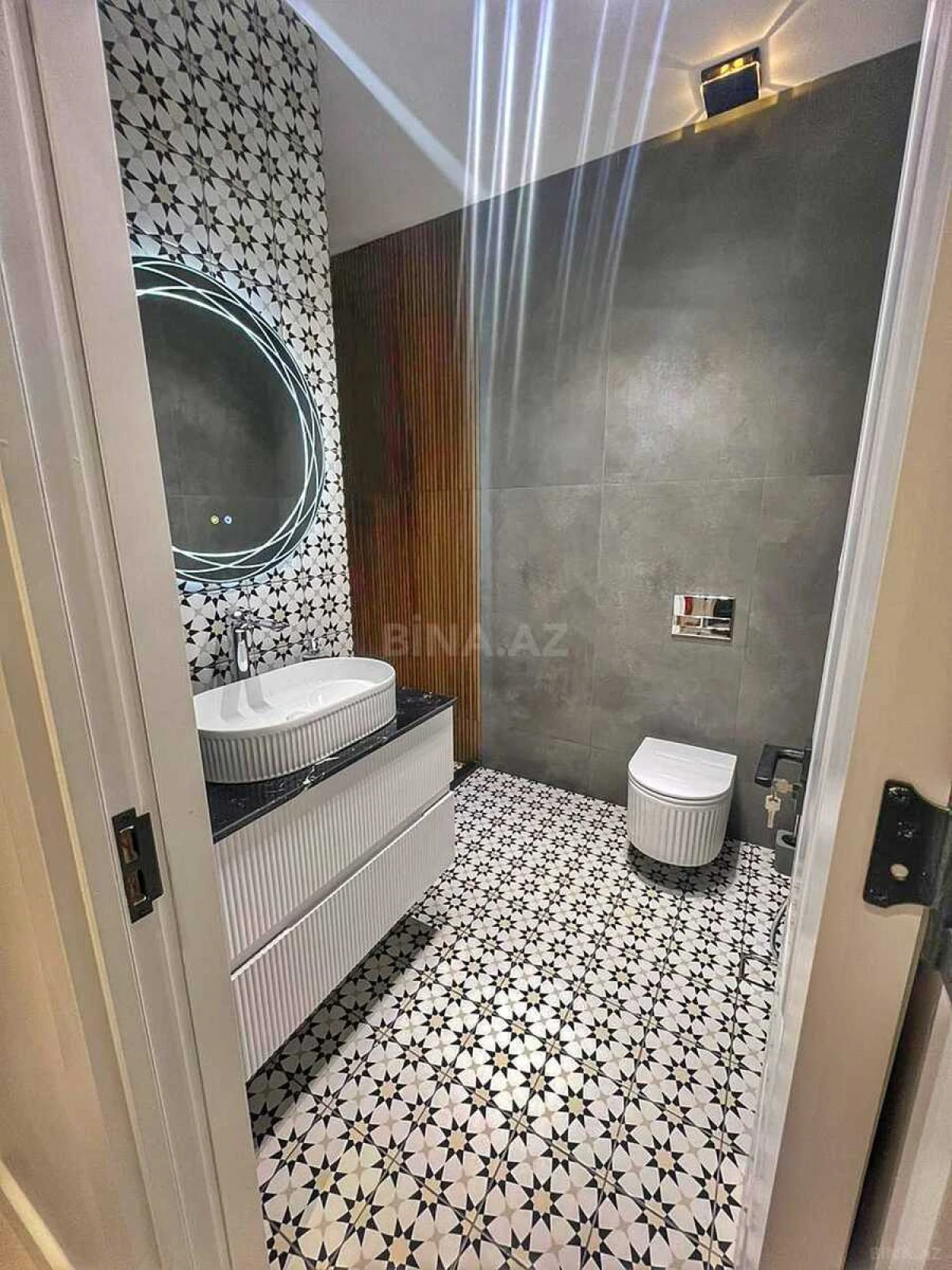 Satılır 5 otaqlı həyət evi 210 m²