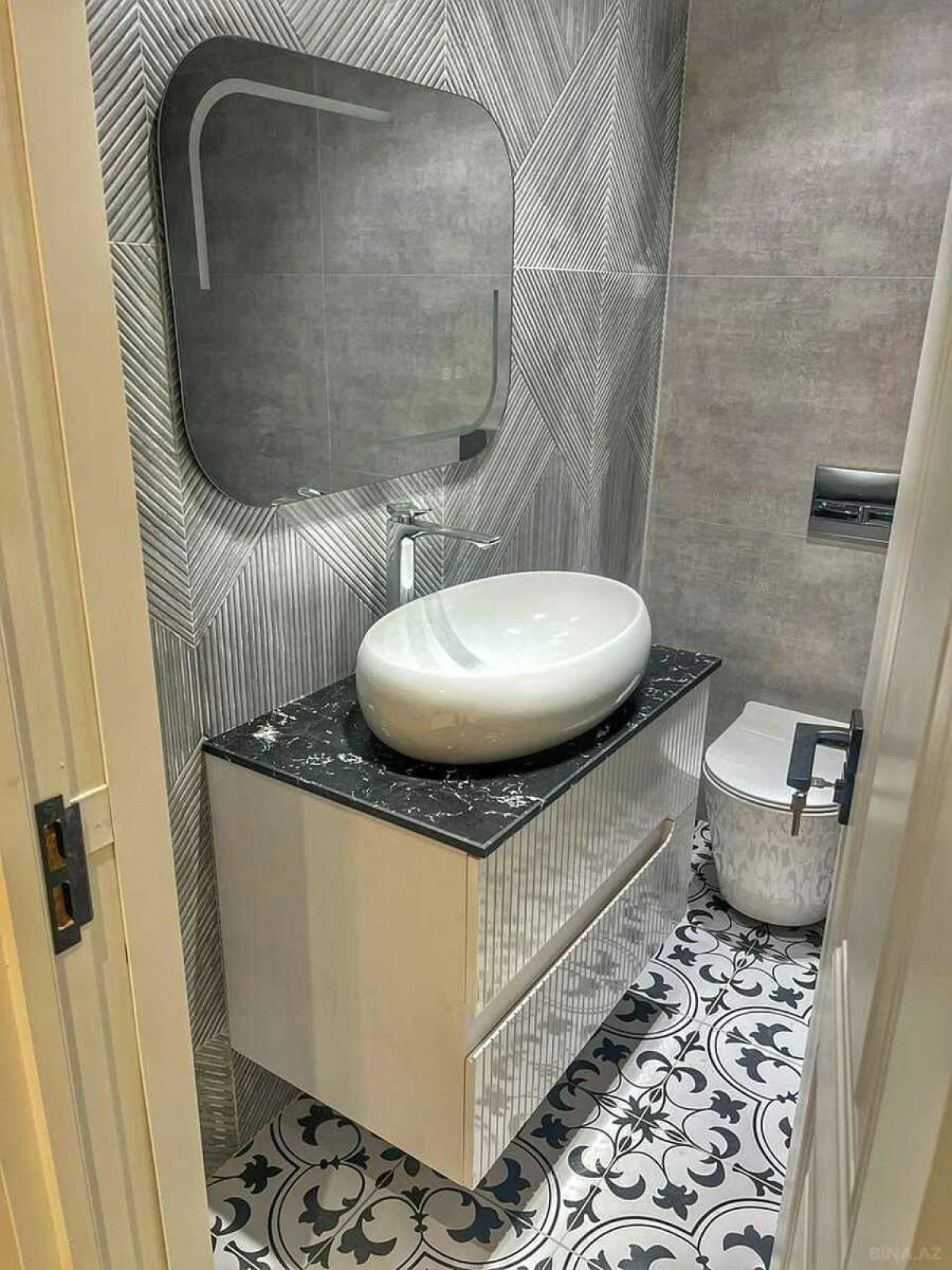 Satılır 5 otaqlı həyət evi 210 m²