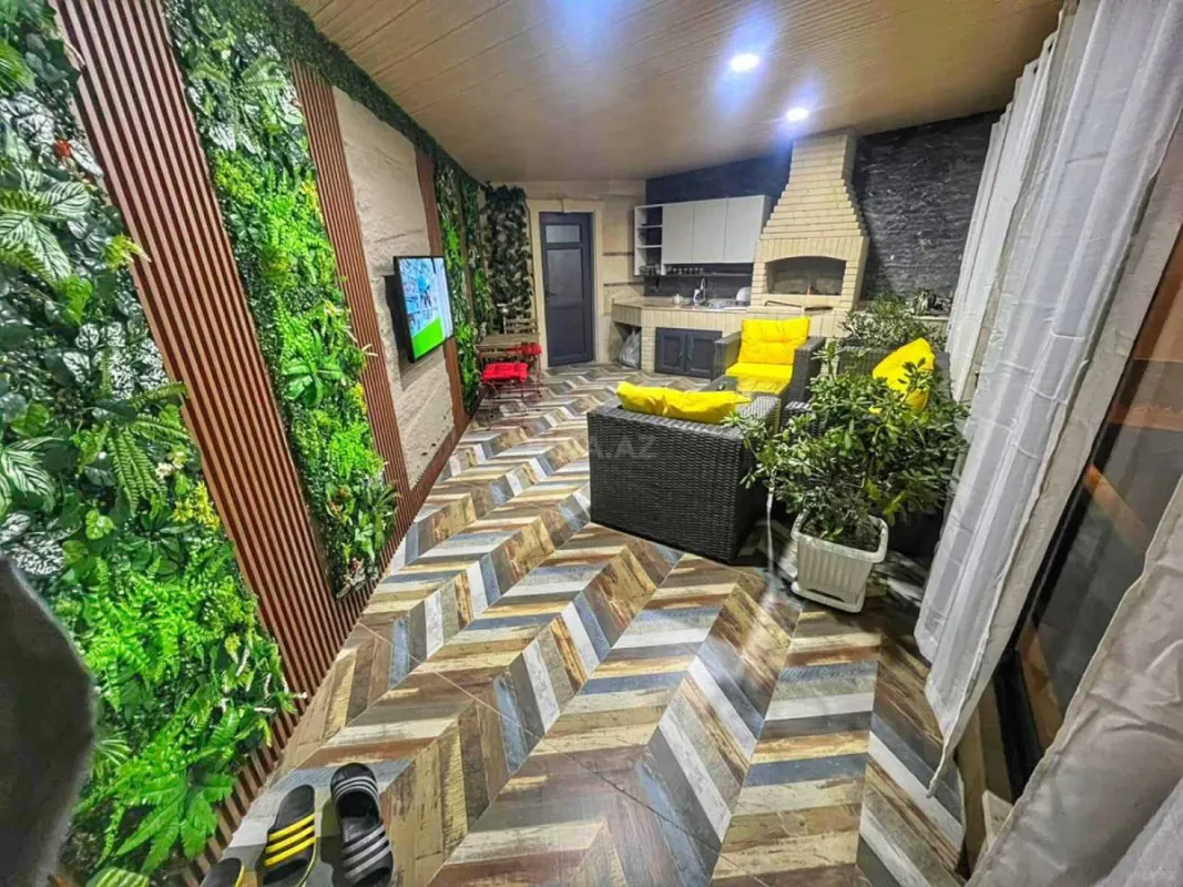 Satılır 5 otaqlı həyət evi 210 m²