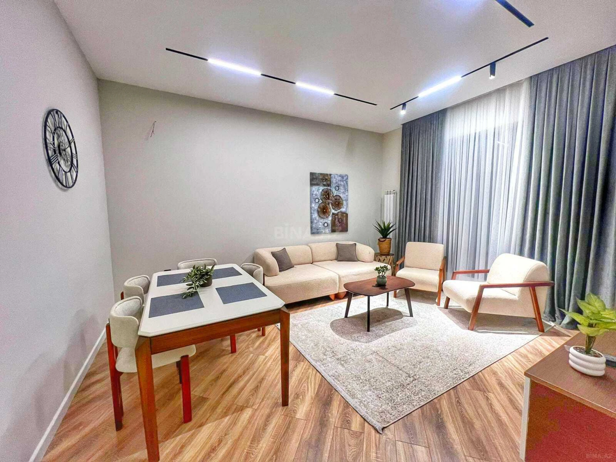 Satılır 5 otaqlı həyət evi 210 m²