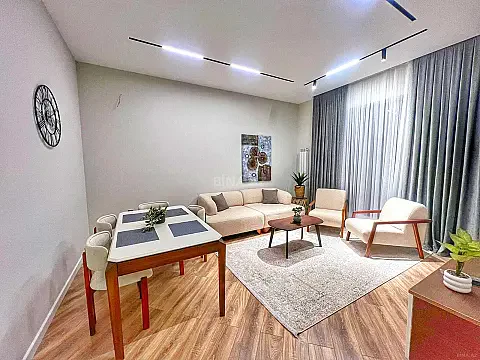 Satılır 5 otaqlı həyət evi 210 m²