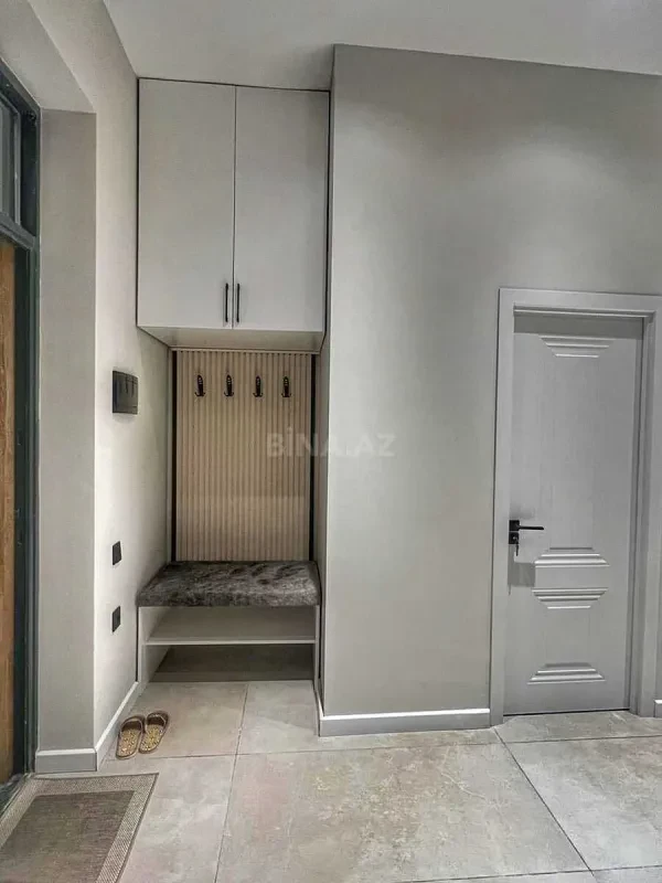 Satılır 5 otaqlı həyət evi 210 m²