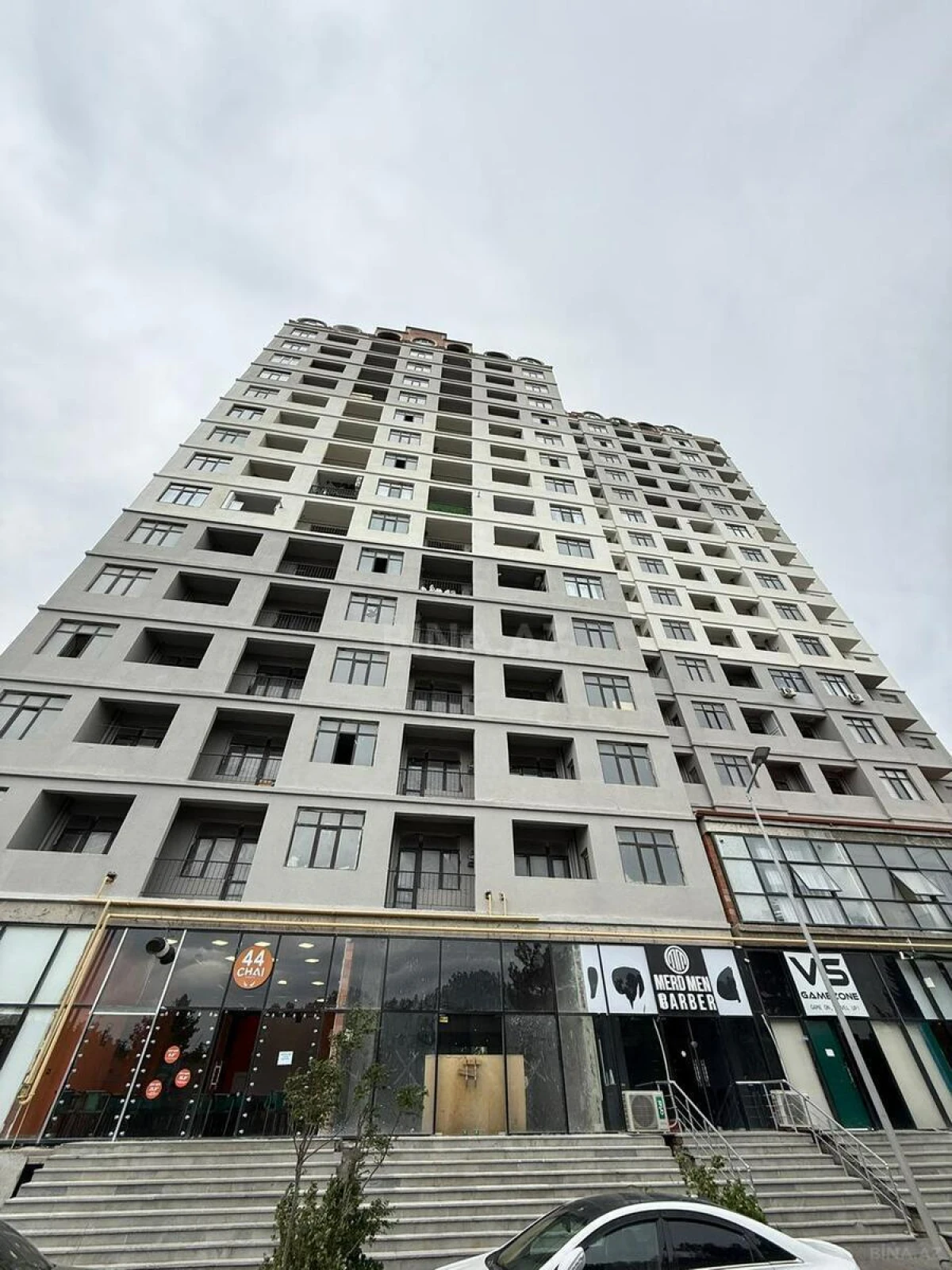 Satılır 3 otaqlı mənzil 91.2 m²