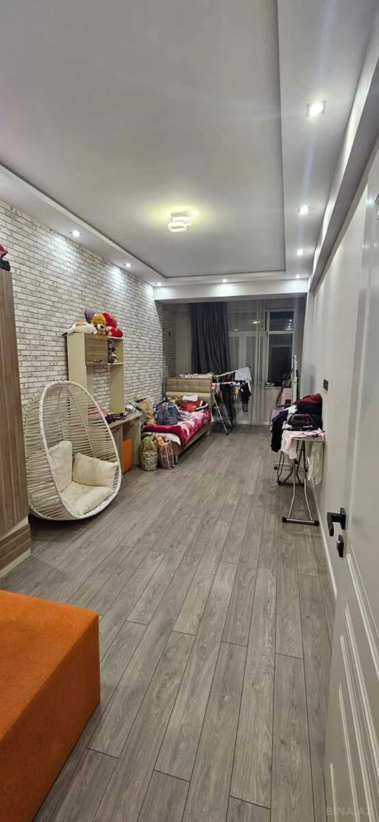 Satılır 3 otaqlı mənzil 160 m²