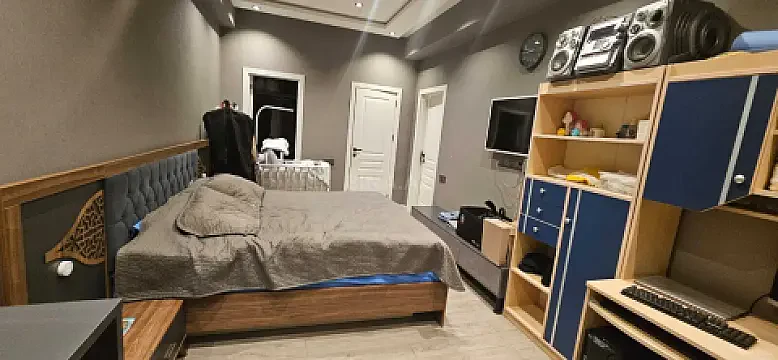 Satılır 3 otaqlı mənzil 160 m²