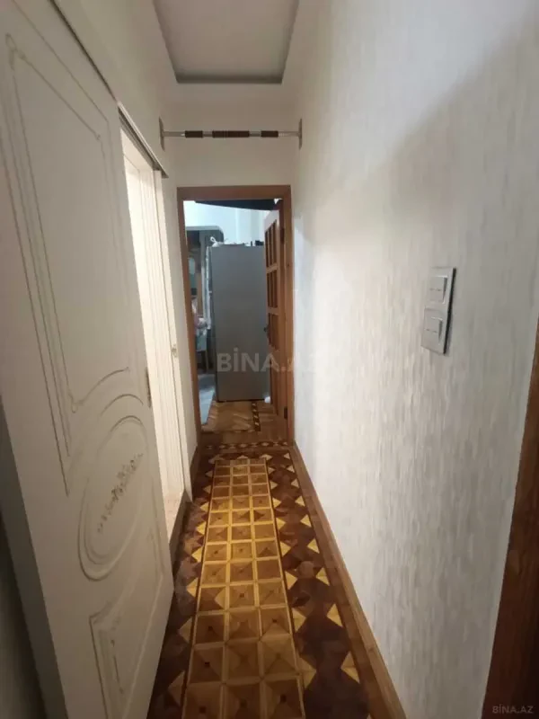 Satılır 4 otaqlı mənzil 105 m²
