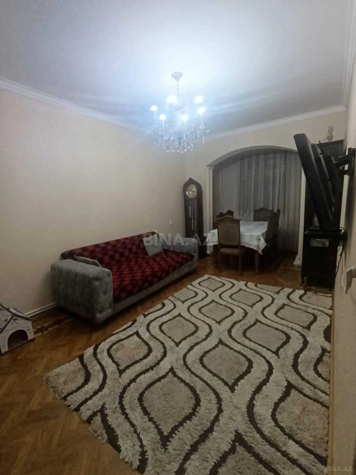 Satılır 4 otaqlı mənzil 105 m²