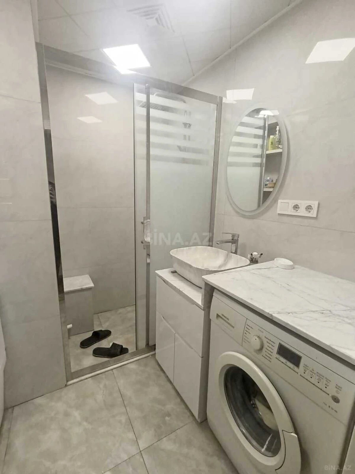 Satılır 4 otaqlı mənzil 105 m²