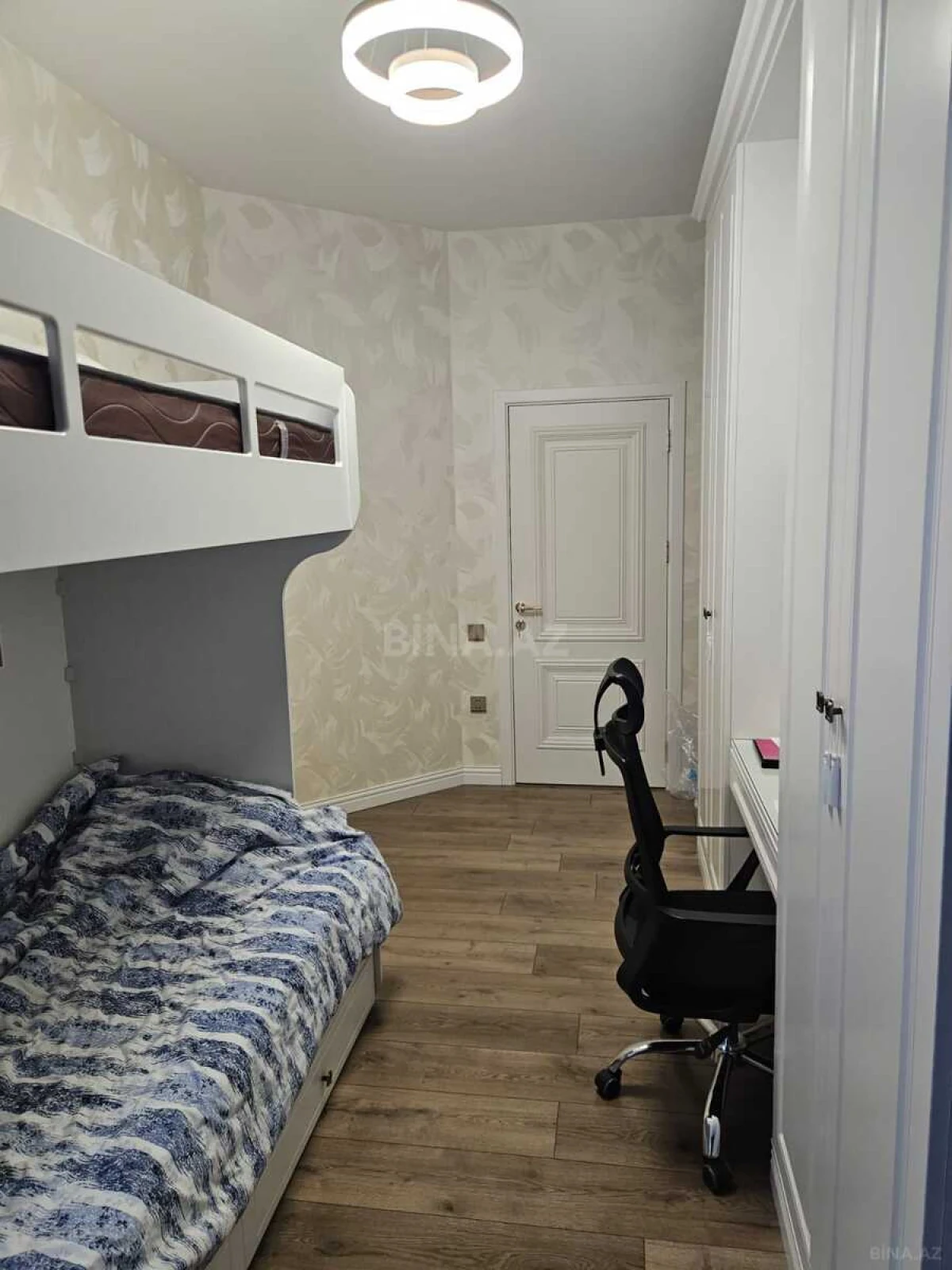 Kirayə verilir 4 otaqlı mənzil 110 m²