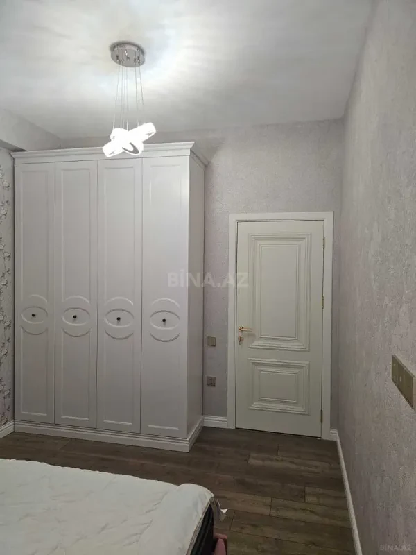 Kirayə verilir 4 otaqlı mənzil 110 m²