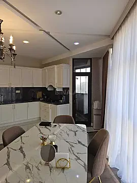 Kirayə verilir 4 otaqlı mənzil 110 m²