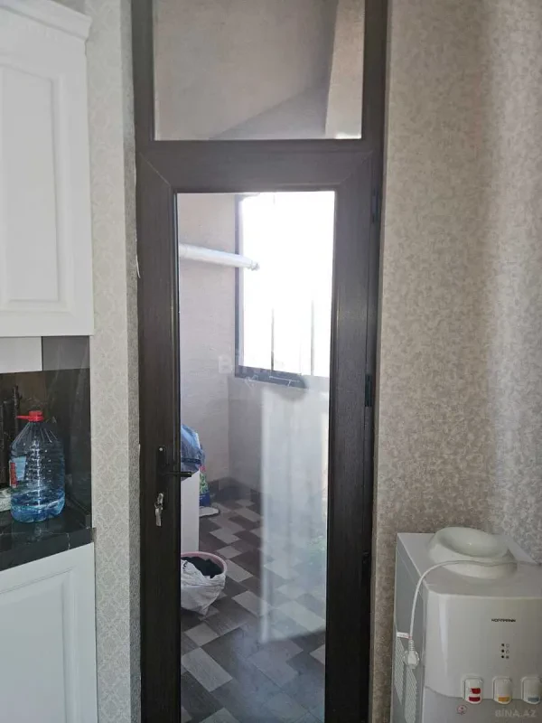 Kirayə verilir 4 otaqlı mənzil 110 m²