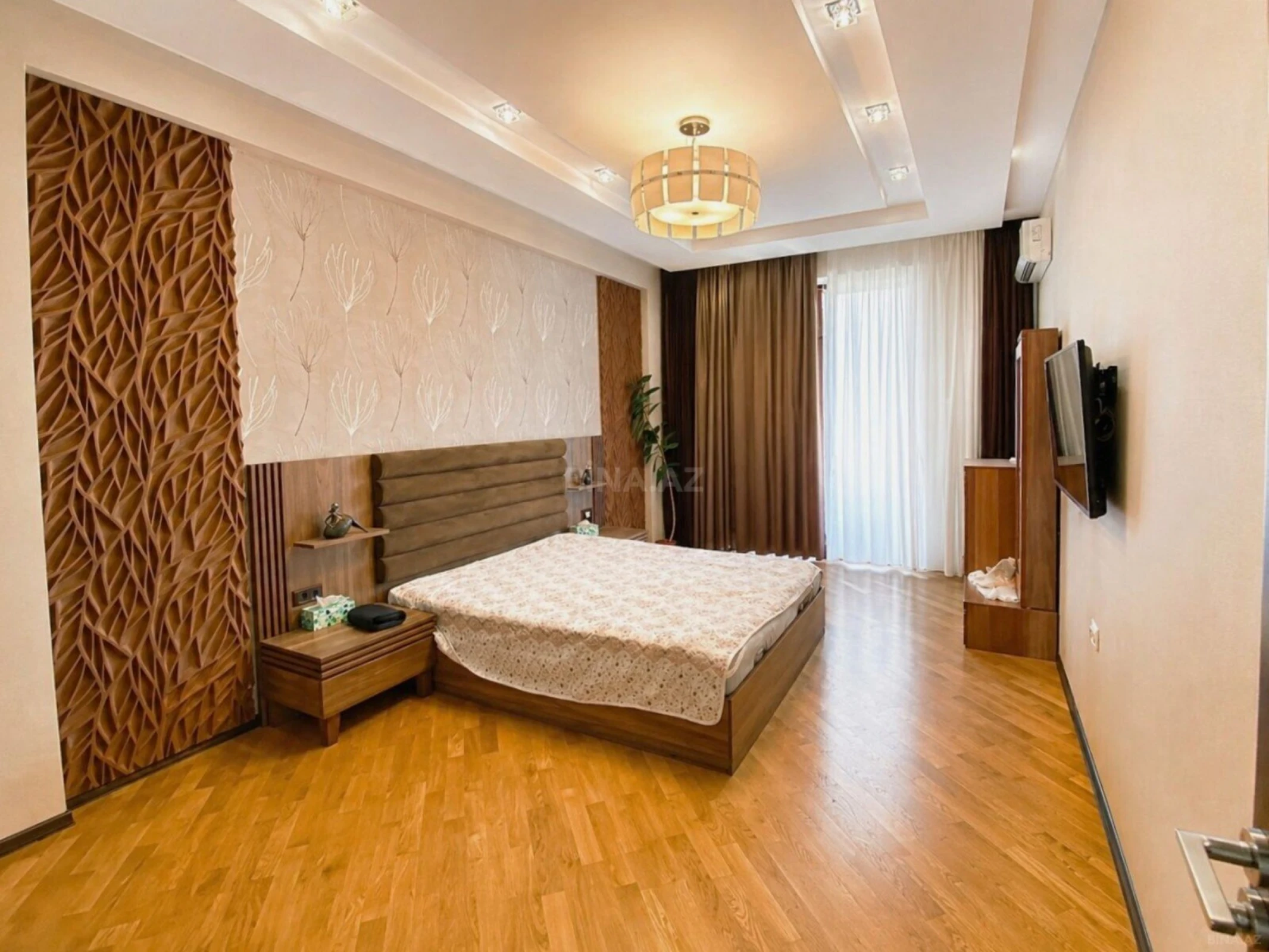 Satılır 3 otaqlı mənzil 150 m²