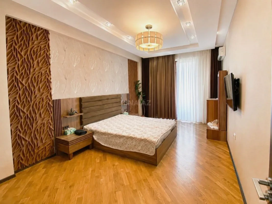 Satılır 3 otaqlı mənzil 150 m²