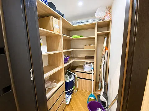 Satılır 3 otaqlı mənzil 150 m²