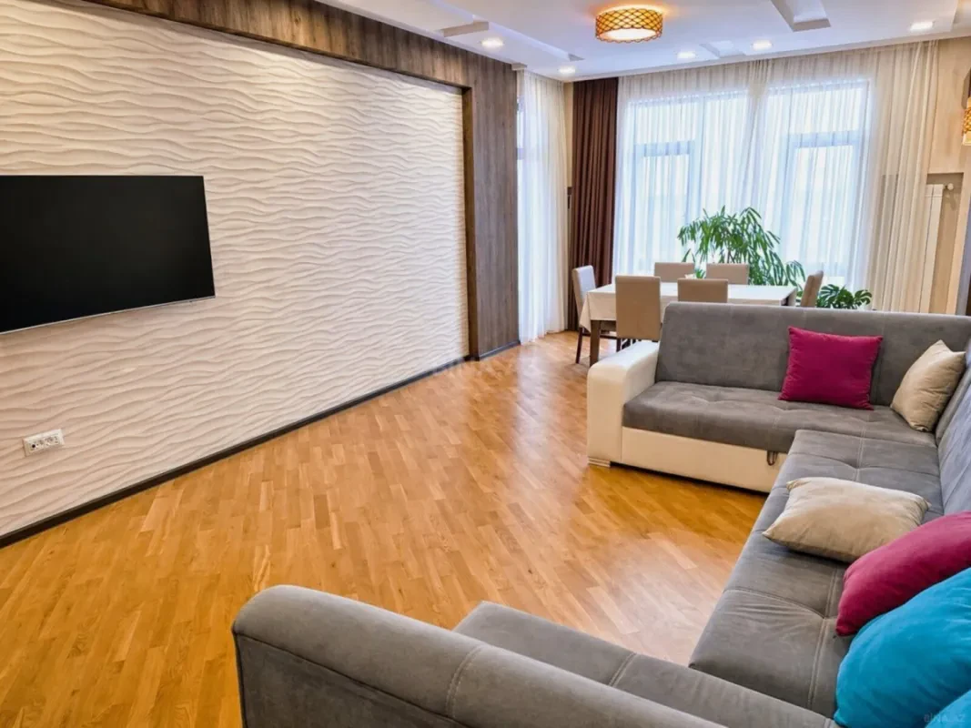 Satılır 3 otaqlı mənzil 150 m²