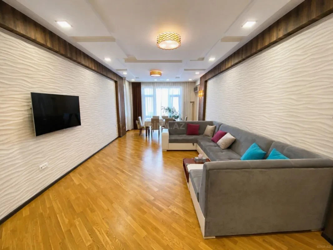 Satılır 3 otaqlı mənzil 150 m²