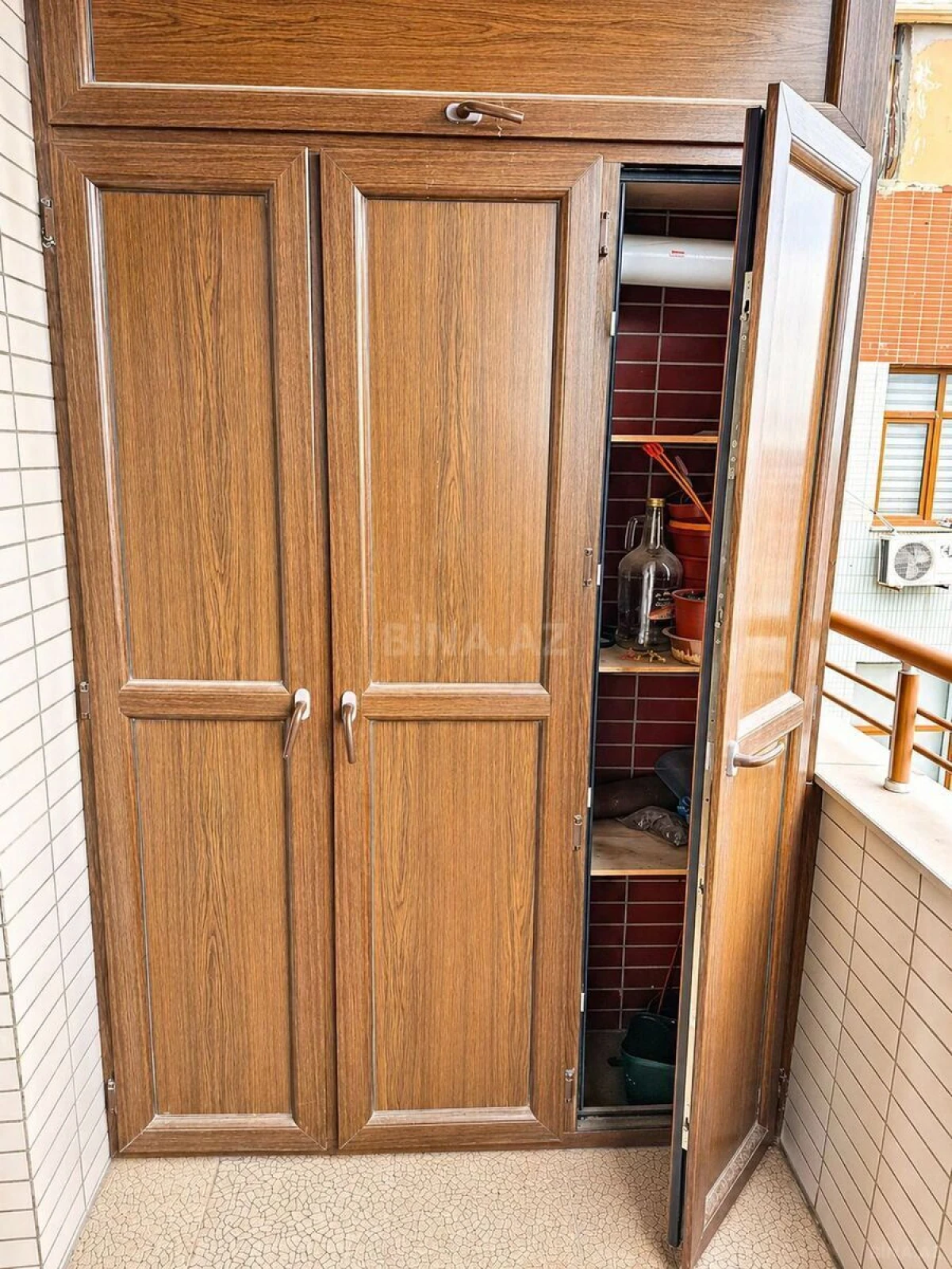 Satılır 3 otaqlı mənzil 150 m²