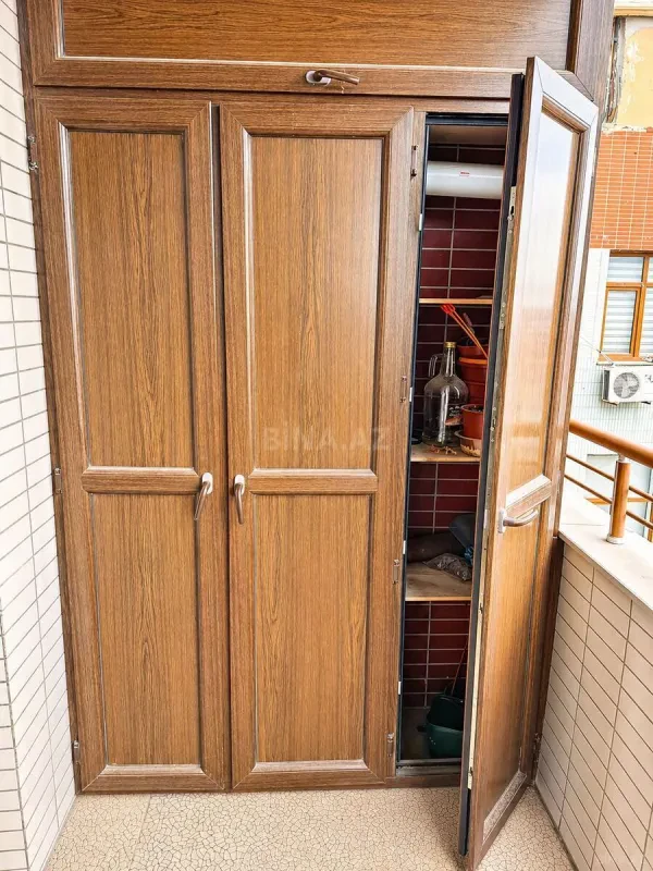 Satılır 3 otaqlı mənzil 150 m²