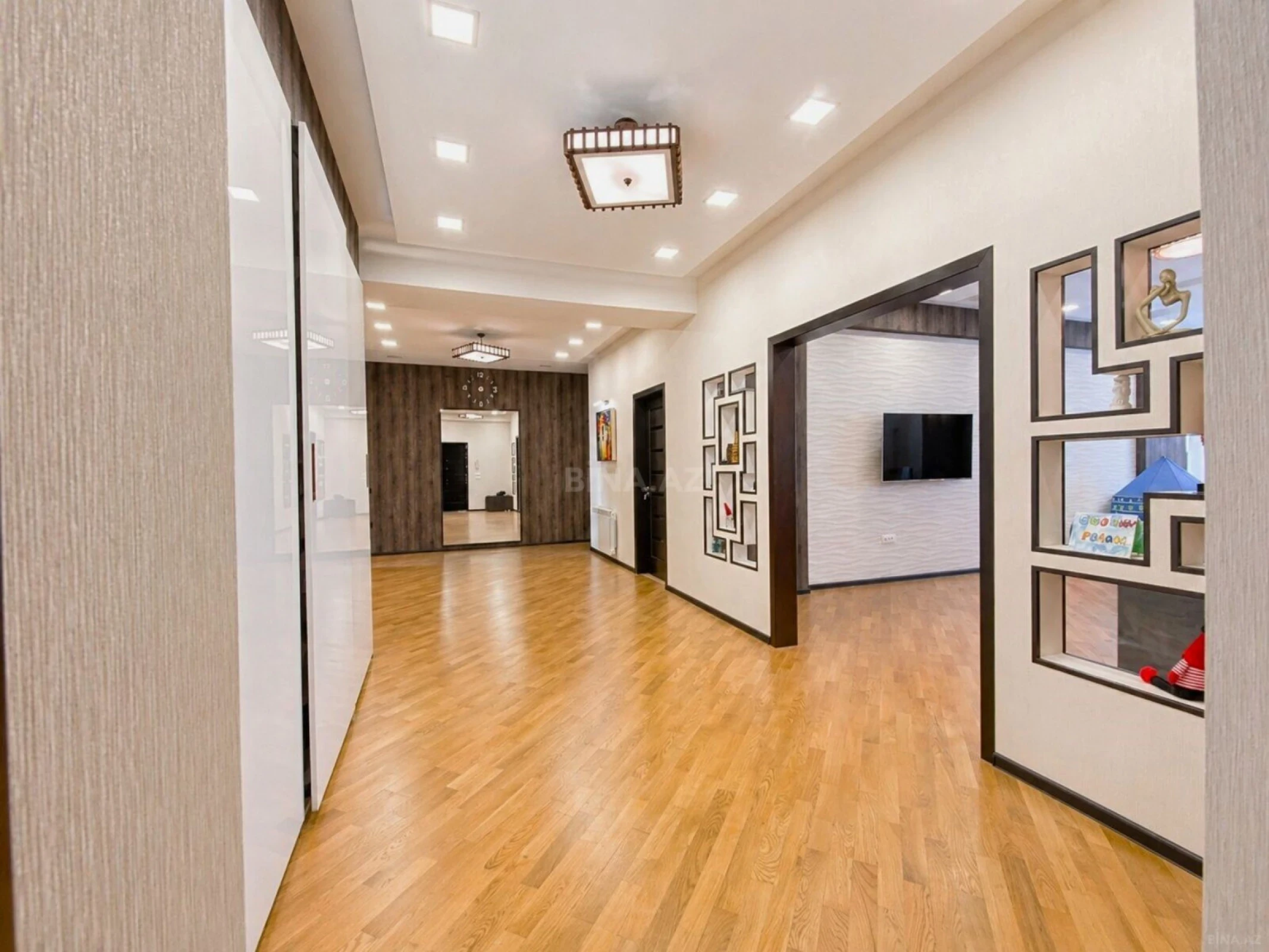 Satılır 3 otaqlı mənzil 150 m²