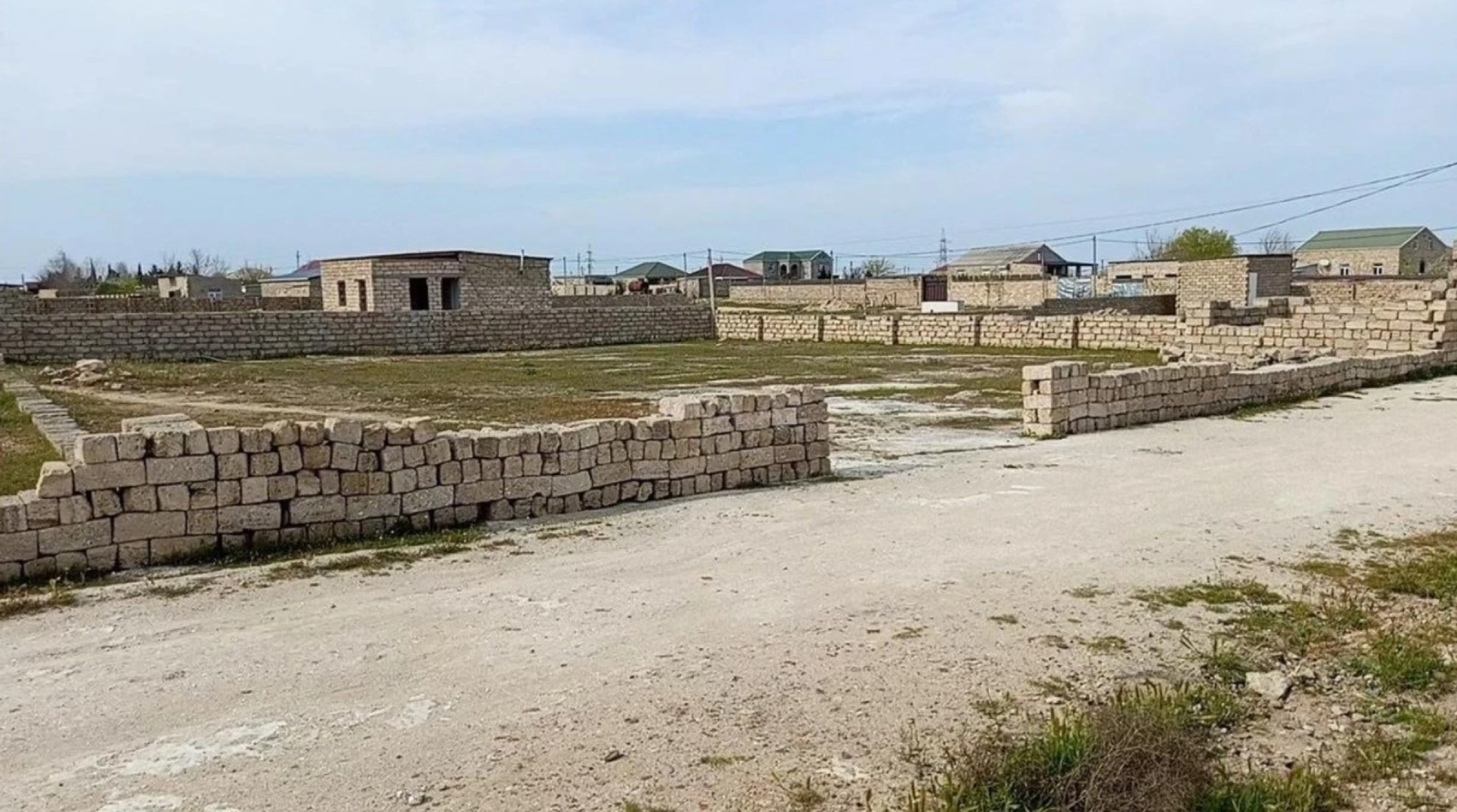 Satılır torpaq sahəsi 9 m²