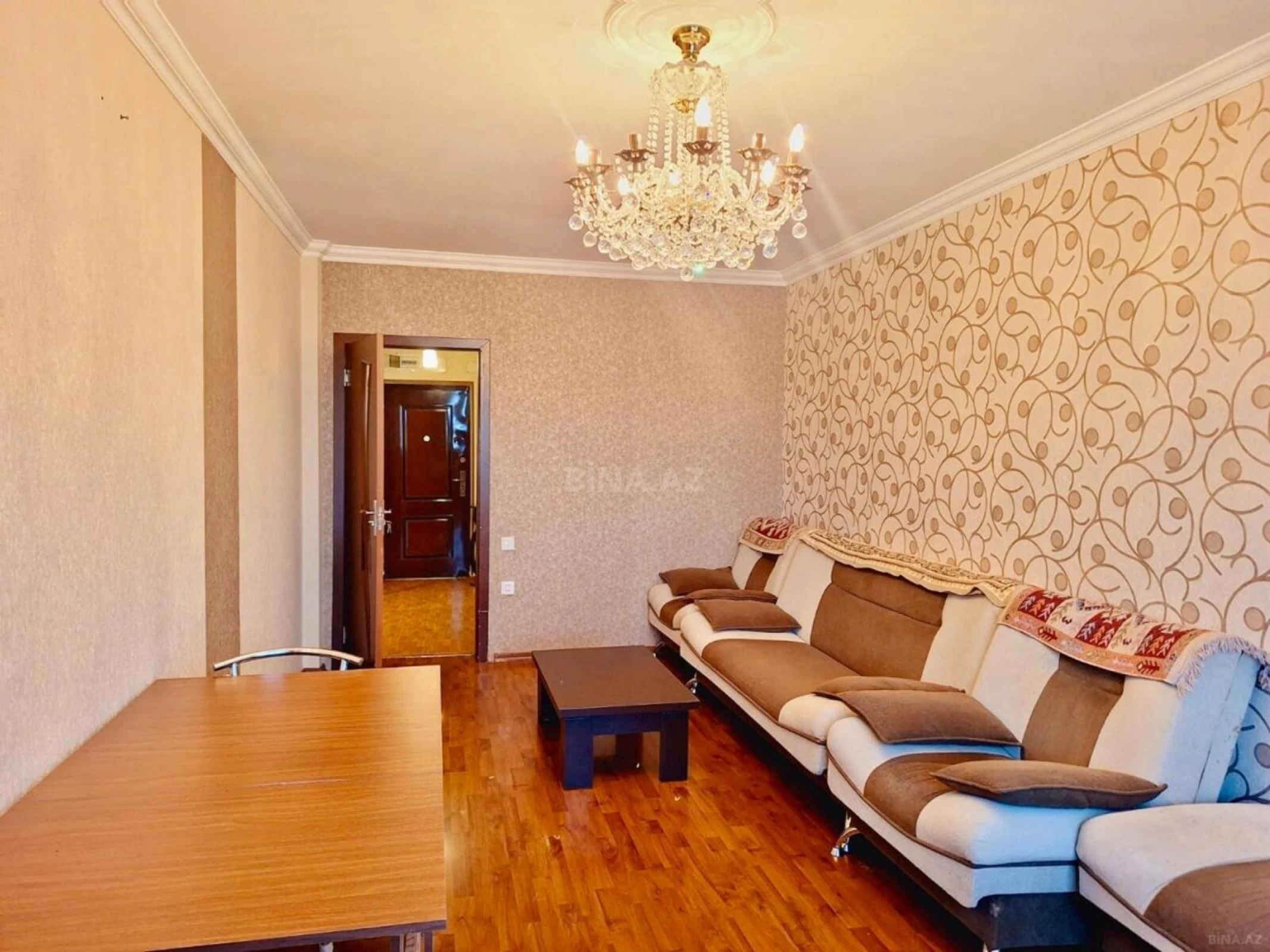 Kirayə verilir 2 otaqlı mənzil 70 m²
