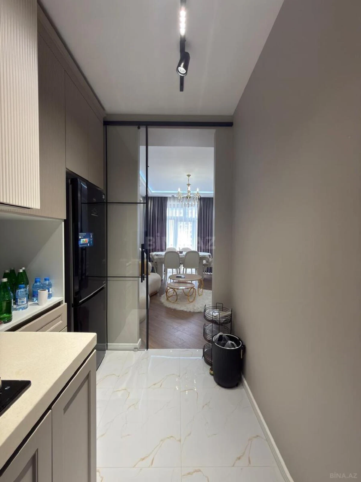 Satılır 2 otaqlı mənzil 63 m²