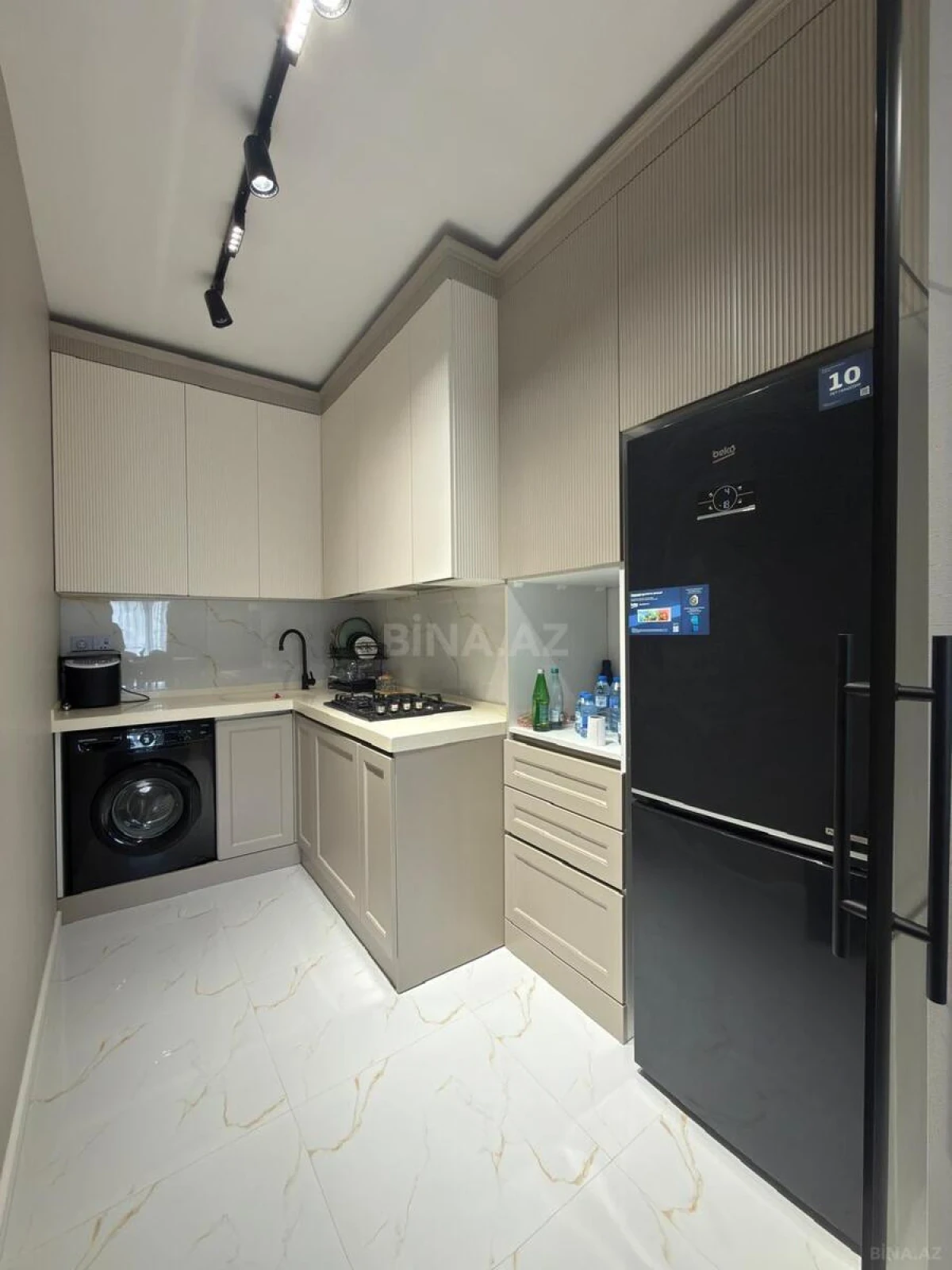 Satılır 2 otaqlı mənzil 63 m²
