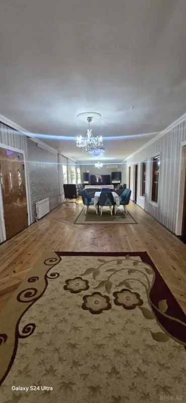 Satılır 7 otaqlı həyət evi 300 m²