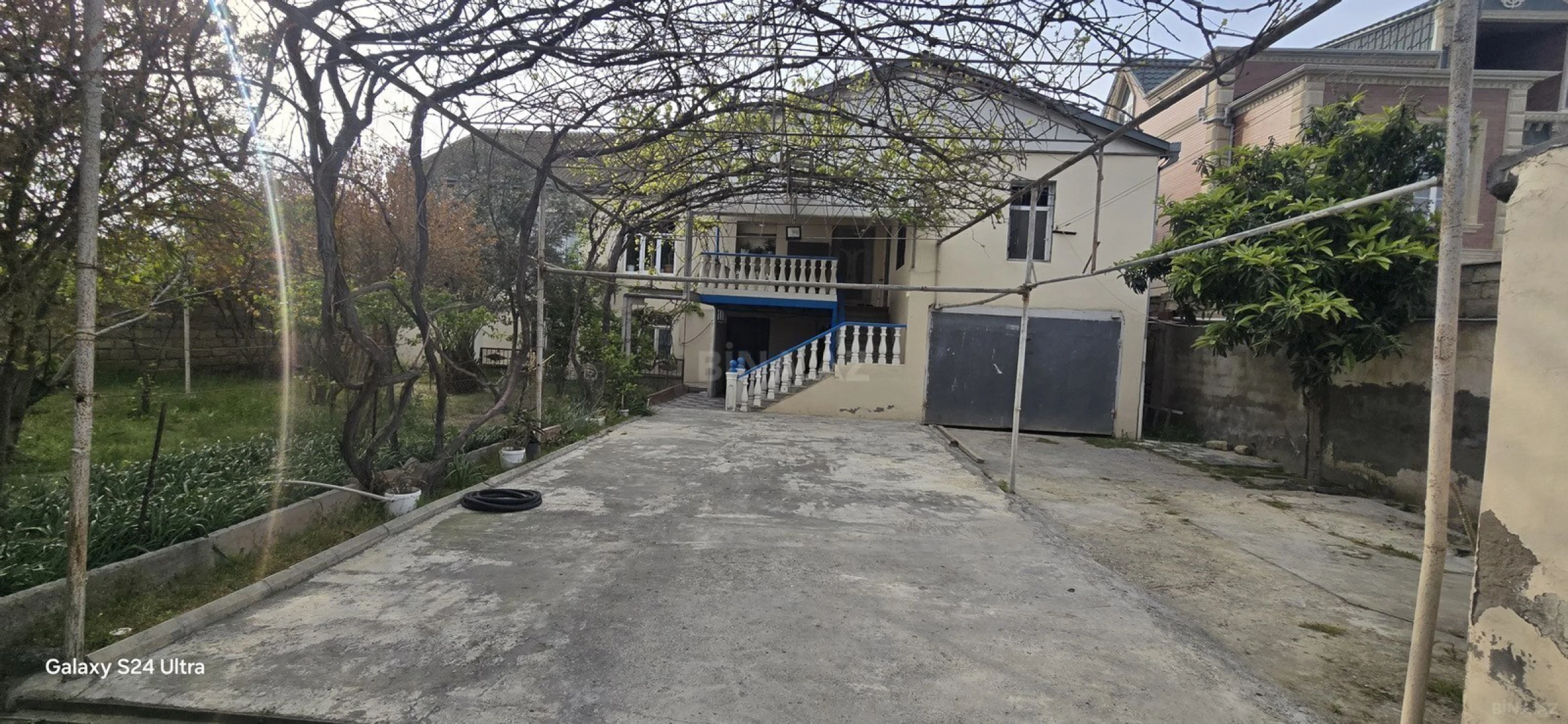 Satılır 7 otaqlı həyət evi 300 m²