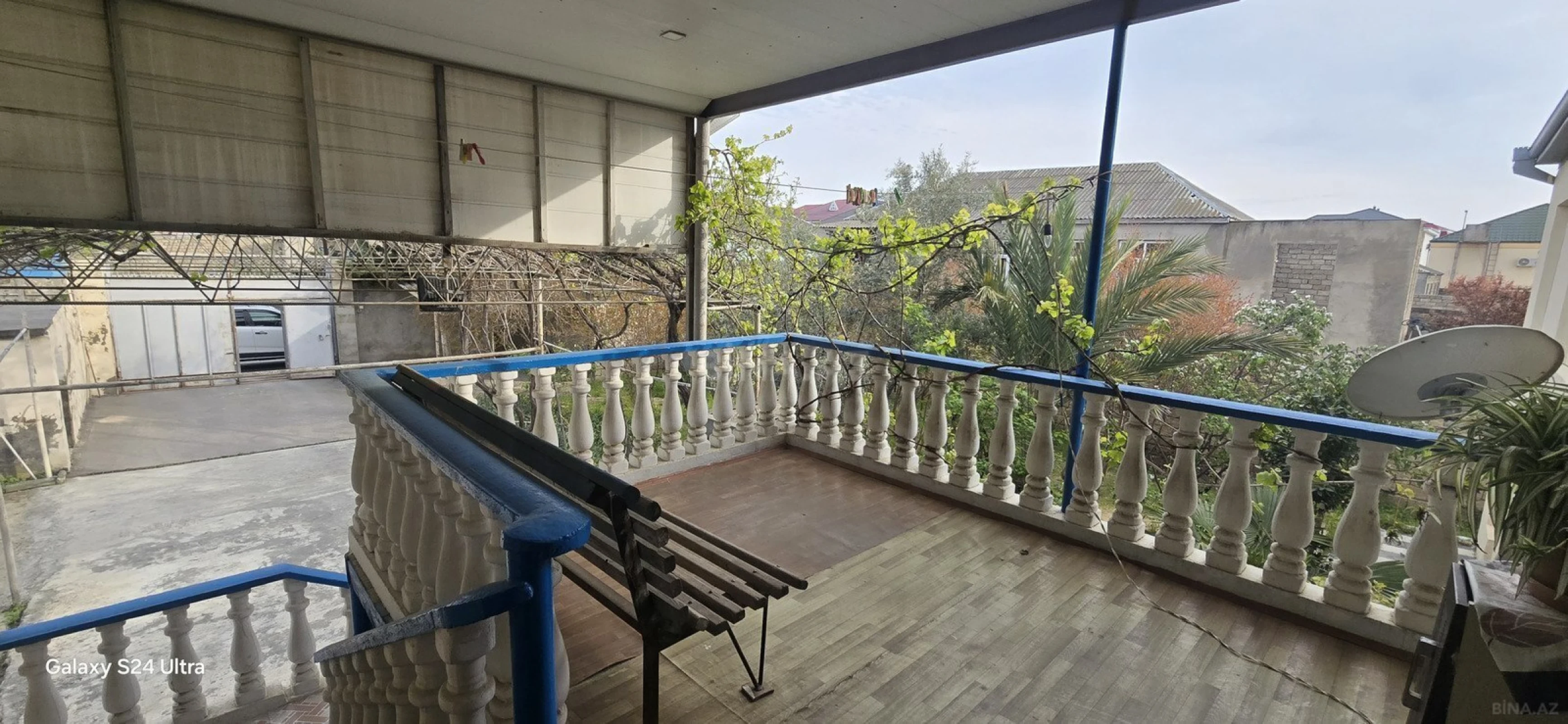 Satılır 7 otaqlı həyət evi 300 m²