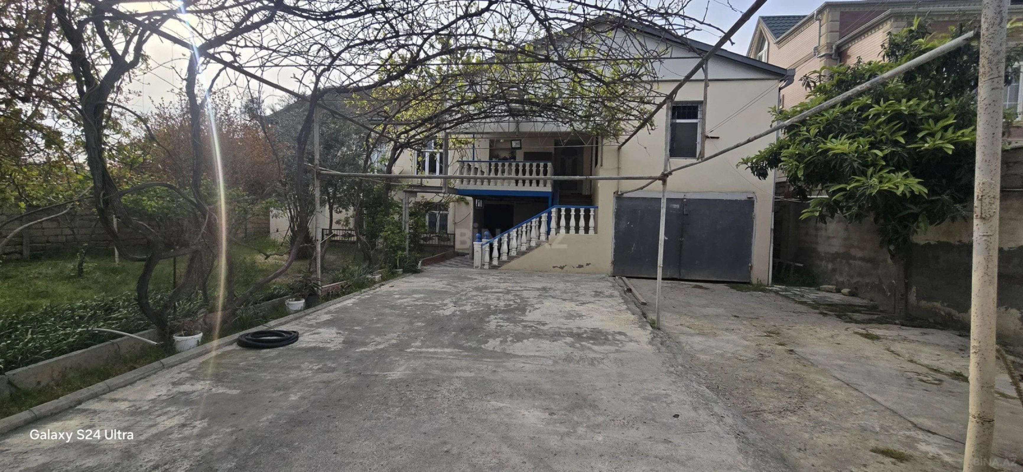 Satılır 7 otaqlı həyət evi 300 m²
