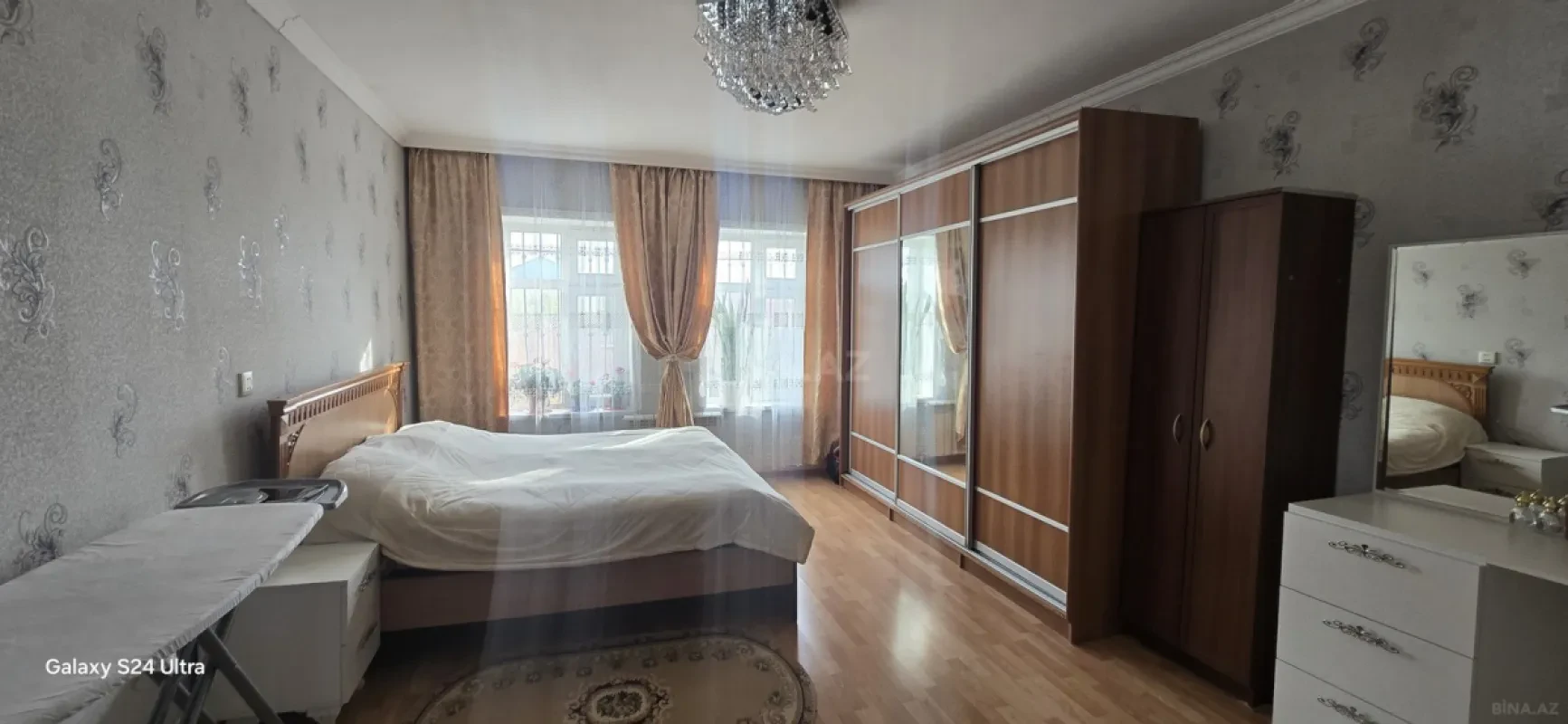 Satılır 7 otaqlı həyət evi 300 m²
