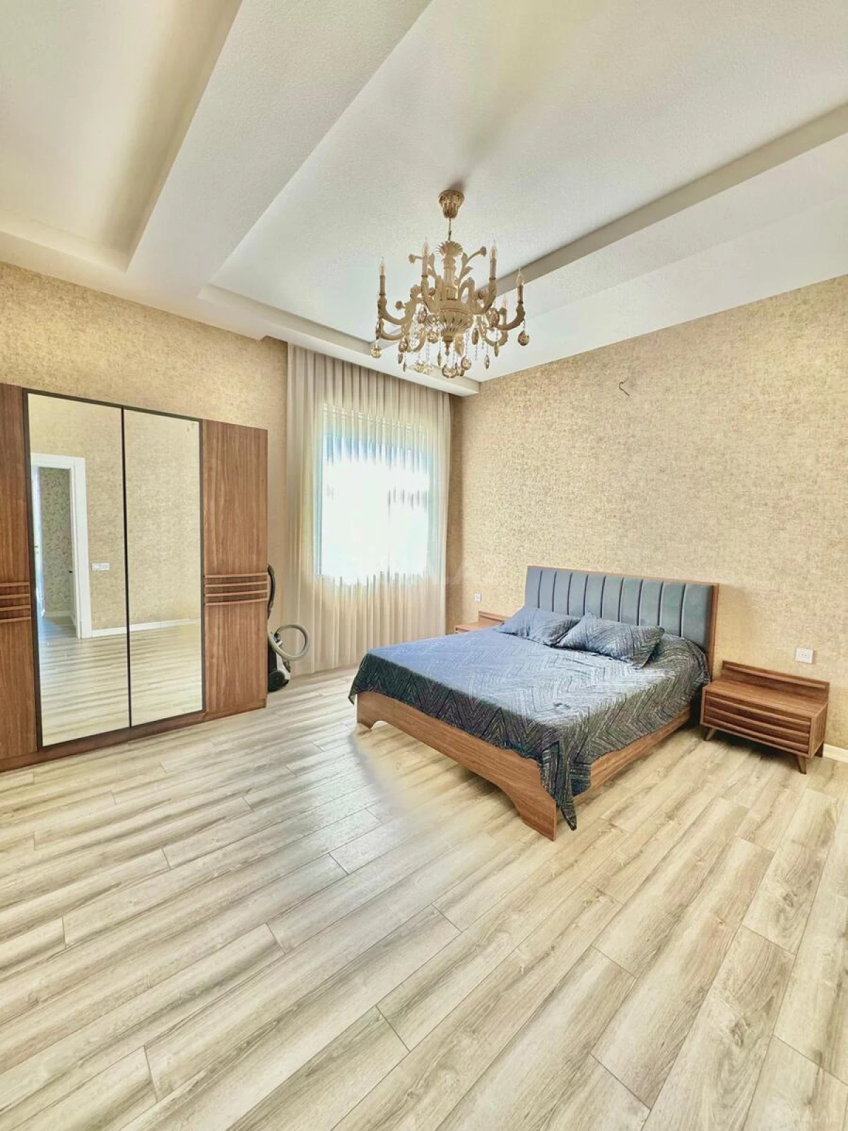 Kirayə verilir 4 otaqlı həyət evi 200 m²