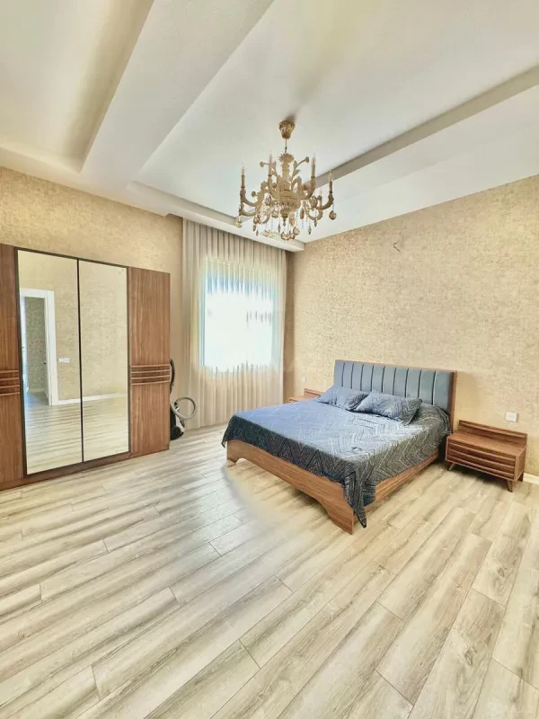 Kirayə verilir 4 otaqlı həyət evi 200 m²