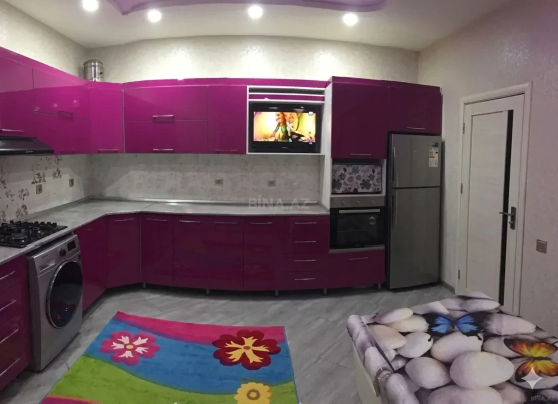 Satılır 5 otaqlı həyət evi 200 m²