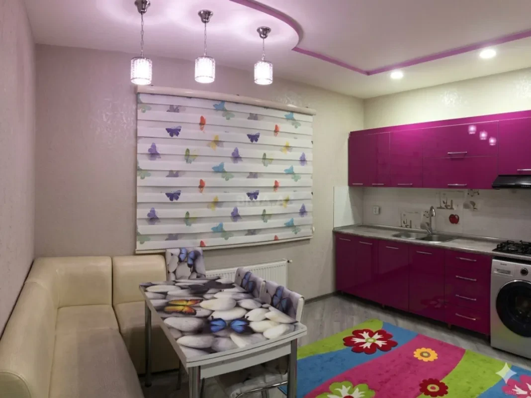 Satılır 5 otaqlı həyət evi 200 m²