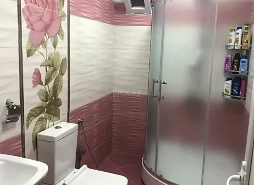 Satılır 5 otaqlı həyət evi 200 m²