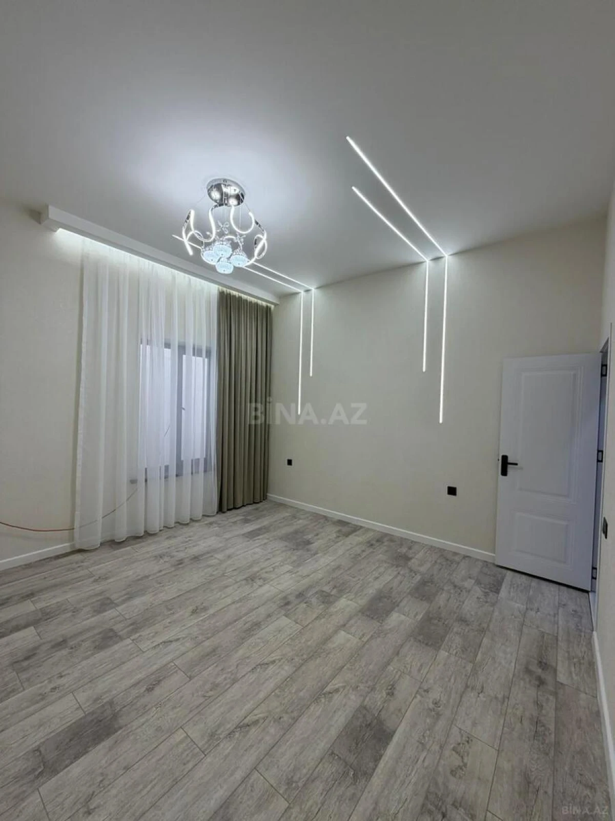 Satılır 4 otaqlı həyət evi 140 m²