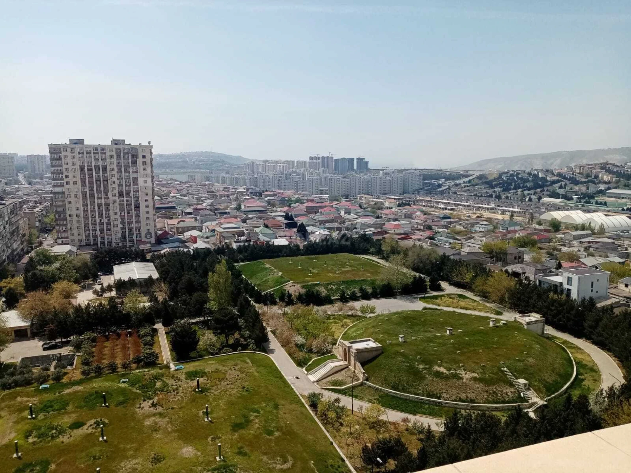 Satılır 2 otaqlı mənzil 87 m²