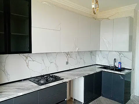 Satılır 2 otaqlı mənzil 87 m² — Bakı, İnşaatçılar 2 otaq 87.00 m²
