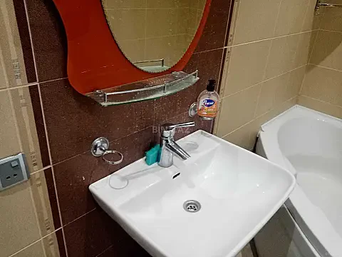 Satılır 2 otaqlı mənzil 87 m²